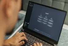 ChatGPT ilə danışıb intihar etdilər:  yeddi məhkəmə işi var