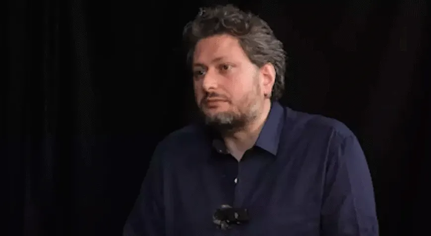 Jurnalist Ərdoğana sui-qəsd ittihamı  ilə saxlanıldı