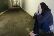 Bakıda tatto   ustası 15 yaşlı qızı qaçırtdı:  "Anası ilə bir çarpayıda  yatırdıq"