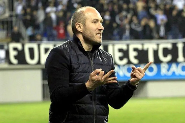 "Neftçi"nin baş məşqçisinə dörd oyunluq cəza verildi 