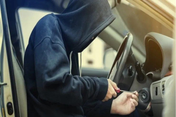 Bakıda maşın qaçıranlar TUTULDU 