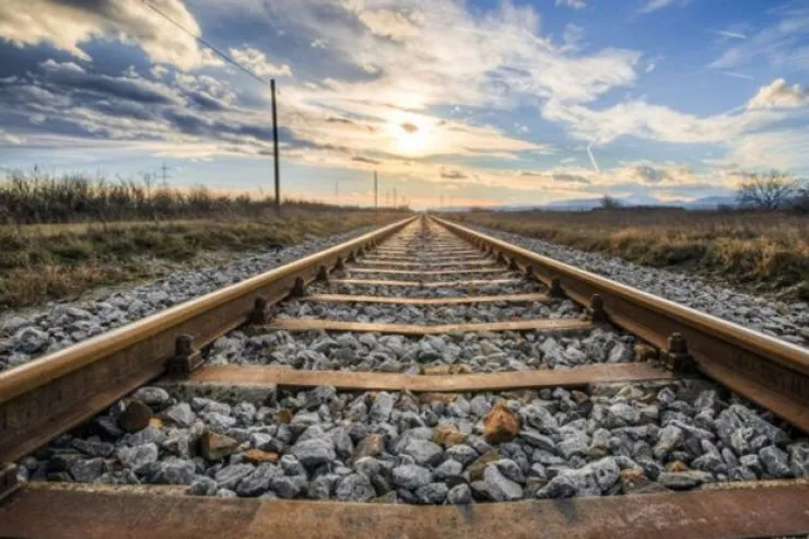 67 minlik  dəmiryolu relsləri   oğurlayan dəstə TUTULDU