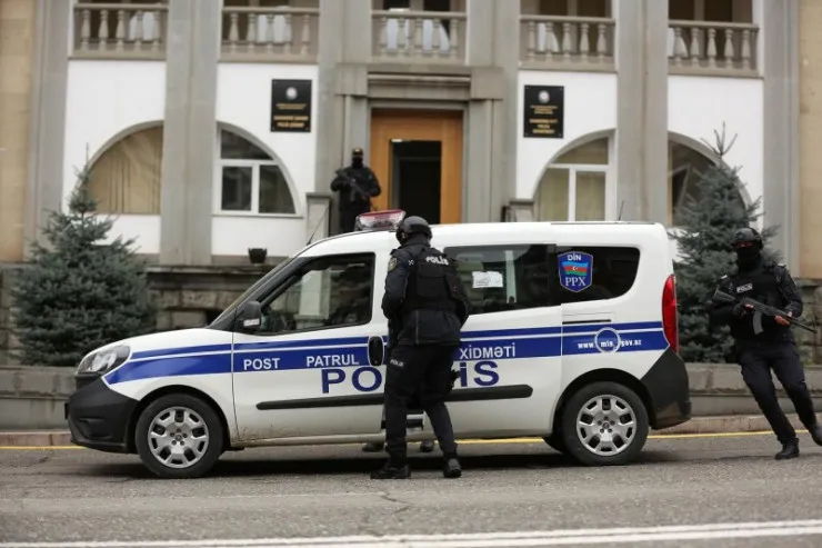 Xankəndidə polisləri öldürmək  istəyən erməninin məhkəməsi BAŞLAYIR 