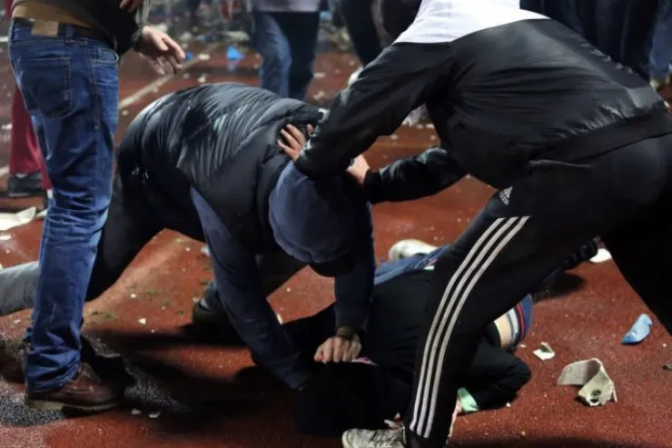 Biləsuvarda toyda mahnı DAVASI:  yolun kəsib döydü