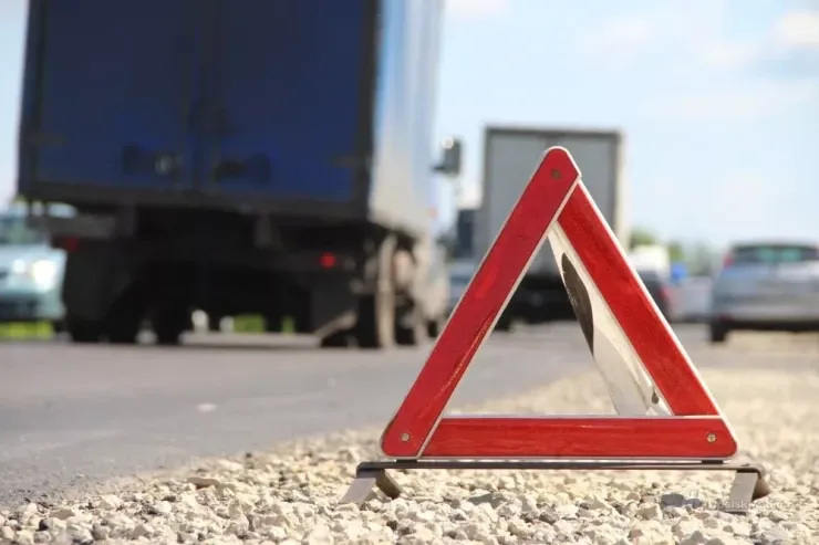 Gəncədə “KAMAZ”  qadını vurdu