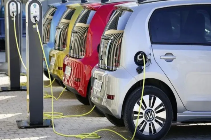 Gələn ildən elektrik və hibrid  maşınlarına qoyulan güzəşt LƏĞV EDİLİR