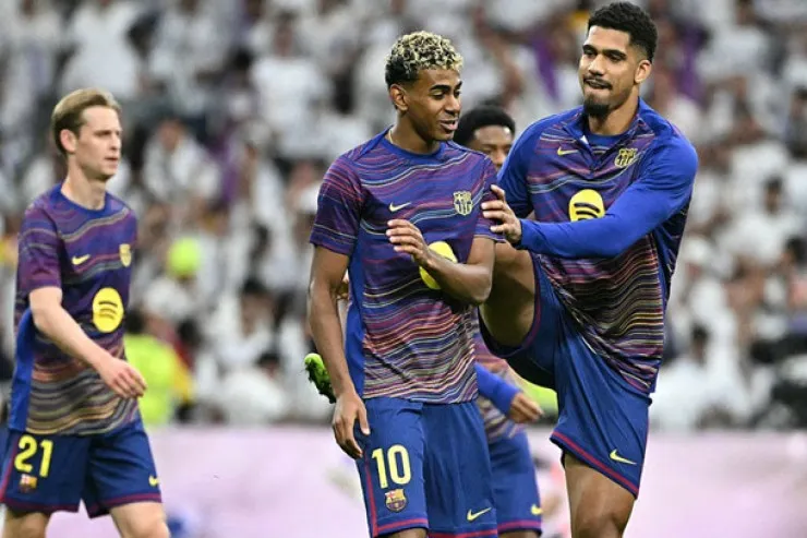 "Barselona"  pul qazanmaq üçün   Cənubi Amerikada oyun keçirə bilər