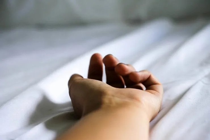 Stressi azaltmaq  və tez yuxuya getmək üçün ÜSULLAR 