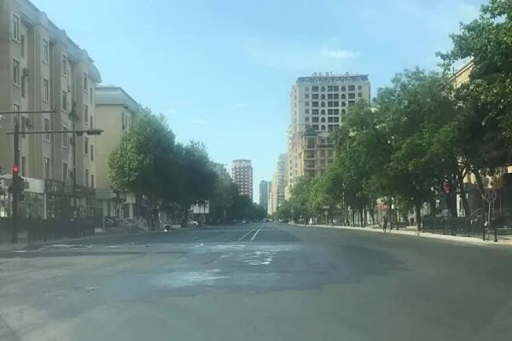 Sabahdan bu küçə tam BAĞLANIR 