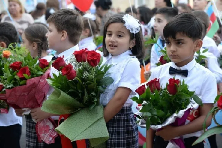 Nazirlikdən müəllimlər günü ilə bağlı XƏBƏRDARLIQ 