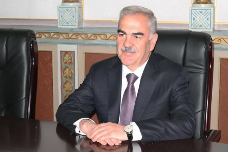 Vasif Talıbovun oğlu satdığı oteli  yenidən aldı - 8.6 milyona 