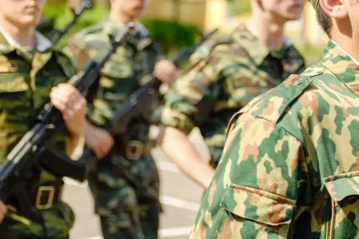 Rusiya əsgərləri azyaşlı qızdan sipər kimi  istifadə edib ailəsini GÜLLƏLƏDİ 