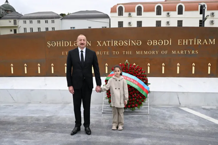 Hikmət Hacıyev Prezidentlə balaca Nilayın fotosu barədə paylaşım edib: "Danışan fotolar" 