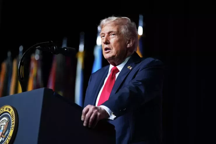 Tramp İranda hakimiyyətin dəyişdiyinə  əmindir