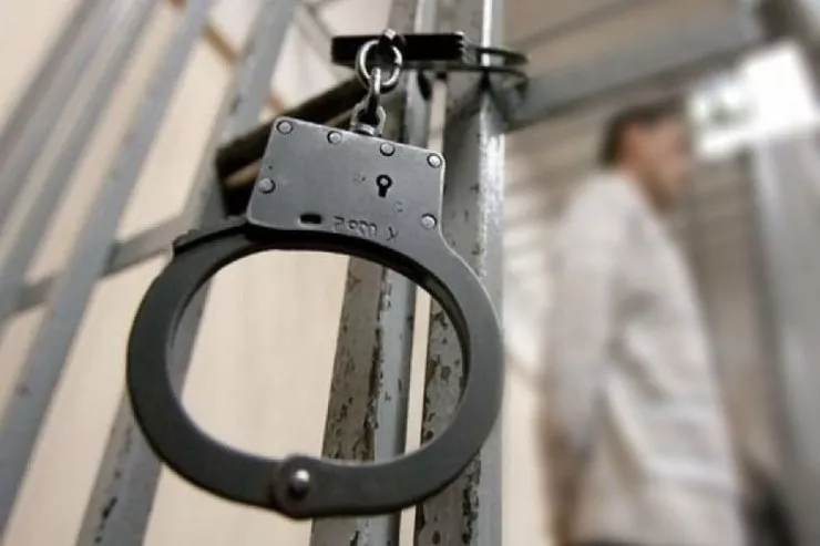 Bakıda dostuna görə adam bıçaqlayana 14 il HƏBS CƏZASI 