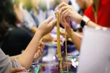 Qızıl bazarında fırıldaqçılıq - "Şübhəli məhsullar var" - Müsahibə 