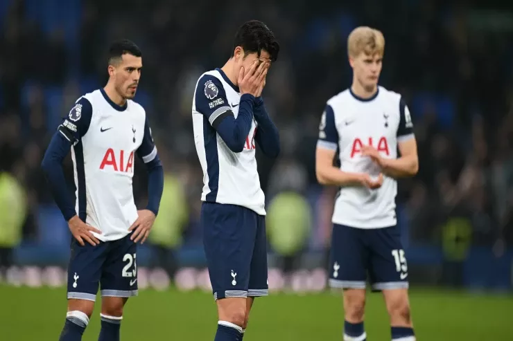 “Tottenhem” autsayderlər  sırasına düşdü