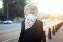 Həmişə xəyanət axtaran  BÜRCLƏR