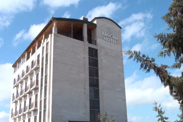 Yanğın təhlükəli otel bağlandı - VİDEO 