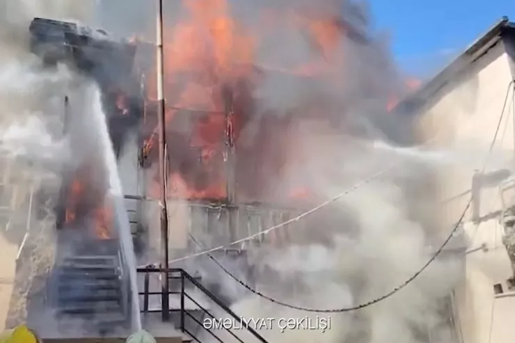 Yasamalda ikimərtəbəli evdə YANĞIN - VİDEO 