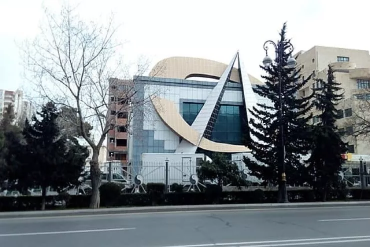 “Space” TV bağlanır? - TƏCİLİ TOPLANTI 