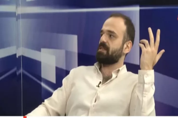 Yeniyetmə seriala baxıb adam öldürə bilər? -VİDEO 