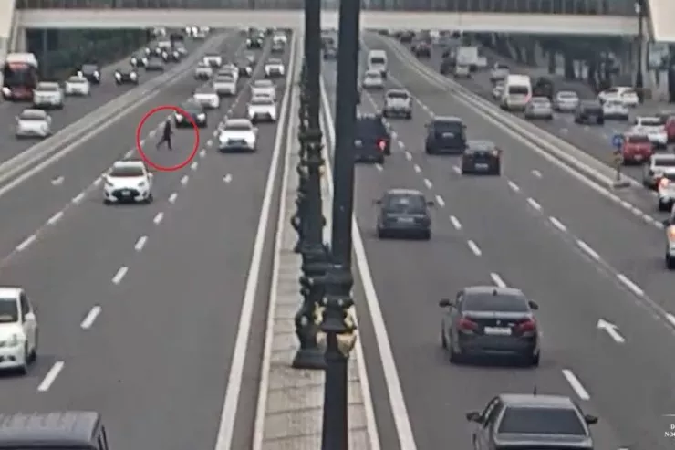 Bakıda yolu keçən piyadanı maşın vurdu - HADİSƏ ANI 