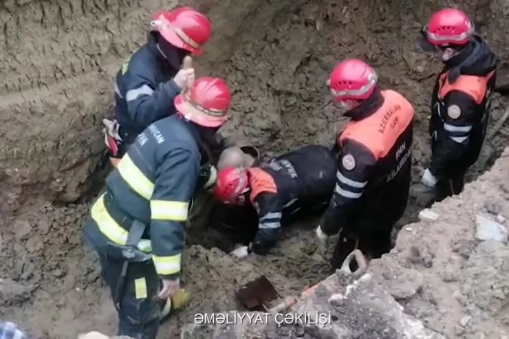 Bakıda TORPAQ UÇQUNU:  ölən var - VİDEO 