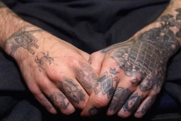 Azərbaycanlıların "taclandırdığı"  "qanuni oğru"ya HÖKM OXUNDU 