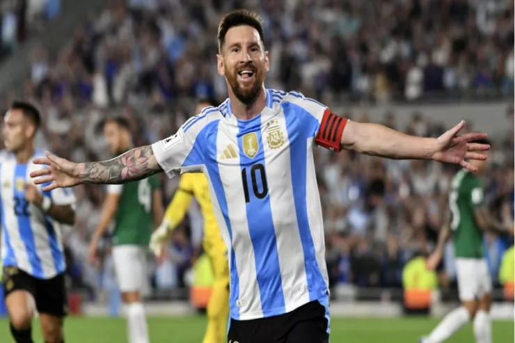 Messi dünya çempionatından sonra meydana qayıtdı 