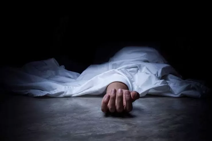 Bakıda 19 yaşlı oğlan  evində ölü tapıldı