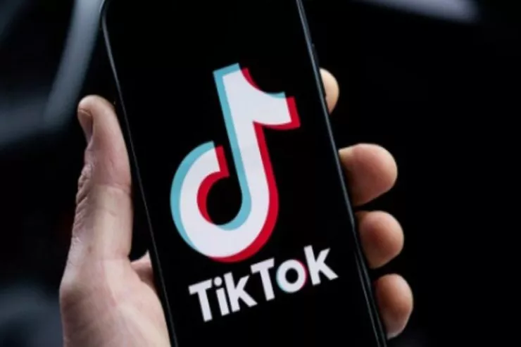 Canlı yayımda söyüş söyən  daha bir "tiktoker" həbs olundu 