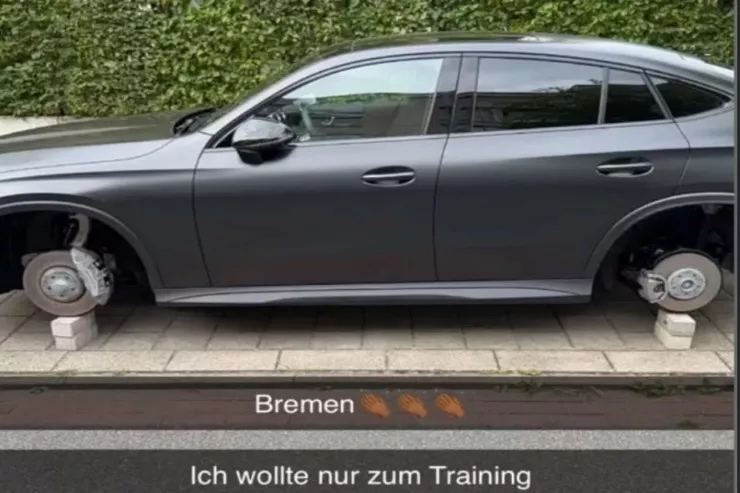 Bundesliqa futbolçusunun avtomobilinin təkərləri oğurlandı 