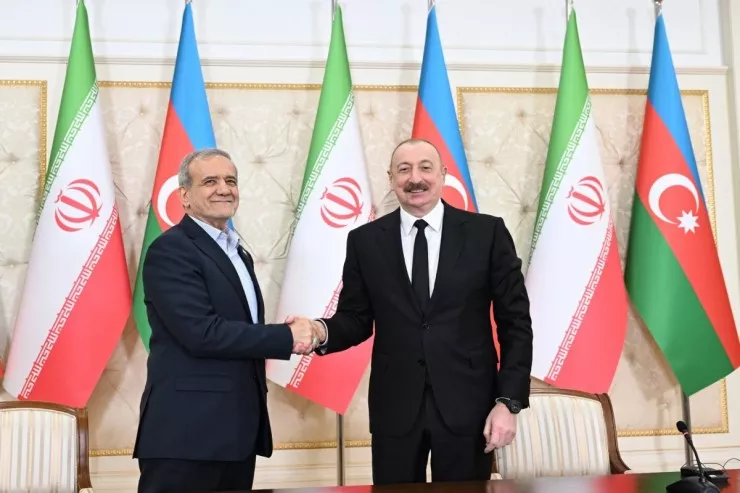 İlham Əliyev Pezeşkiana təşəkkür etdi 