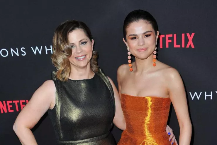 Selena Qomez və anası  dələduzluqla ittiham olunurlar