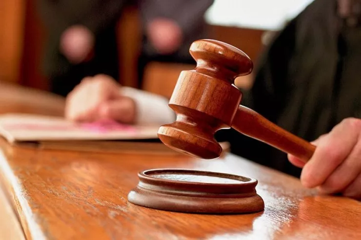 Həbs qərarını eşidib məhkəmə zalından qaçdı  – Hələ də tapılmır