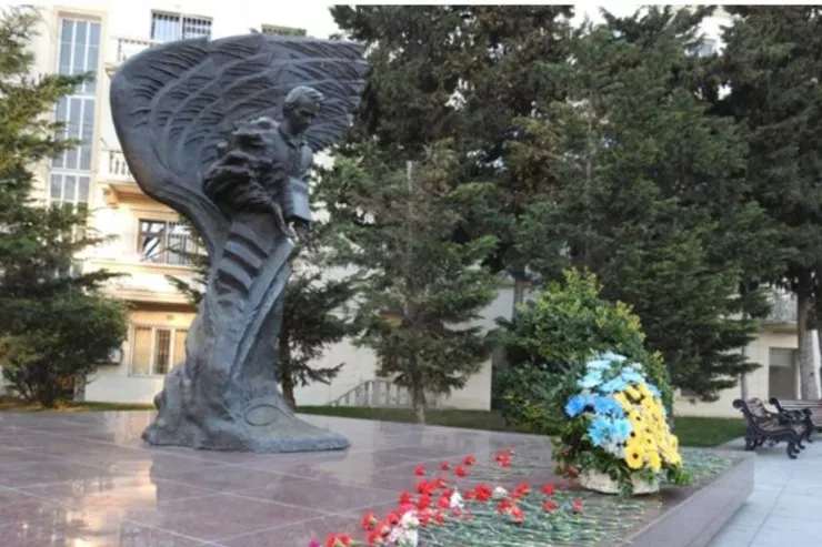 Bakıda bu küçəyə Taras Şevçenkonun   adı verildi