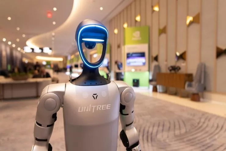 Çin “Supermen”  robotunu təqdim etdi