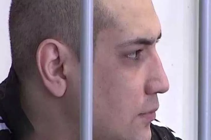 Rəqibinin üzünü bıçaqlayan Rustəm 10 min dollara  barışıb: “Kriminal avtoritet”  cəzadan belə yayındı