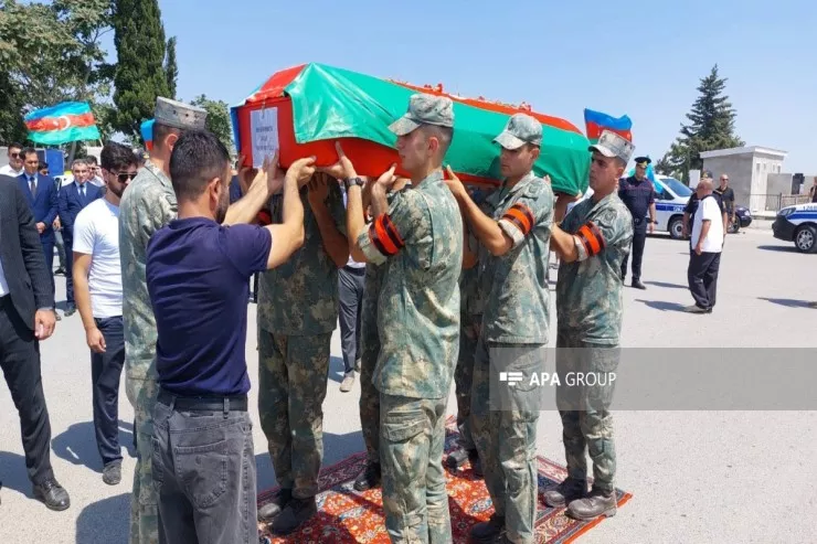 İtkin-şəhidlər dəfn olundu -YENİLƏNİB 