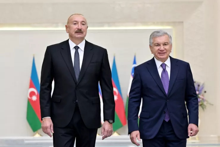Azərbaycan və Özbəkistan prezidentləri təkbətək görüşdü 
