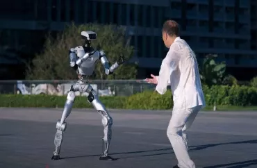 Çində robotların “Olimpiadası” başladı — insanlarla yarışırlar 