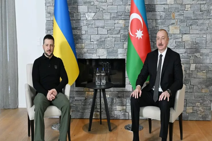 İlham Əliyev Zelenskini təbrik etdi 