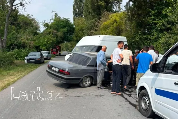 Zaqatalada "QAZ-31"lə "Ford" toqquşdu - VİDEO 