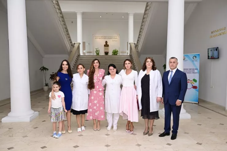 Mehriban Əliyeva Elmi-Tədqiqat Pediatriya İnstitutunu ziyarət etdi  - FOTOLENT 
