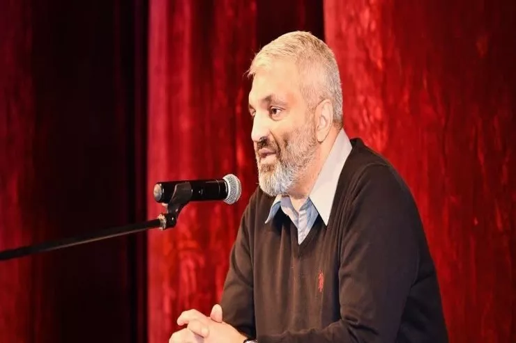 Əli İsa Cabbarov  istefa verdi 