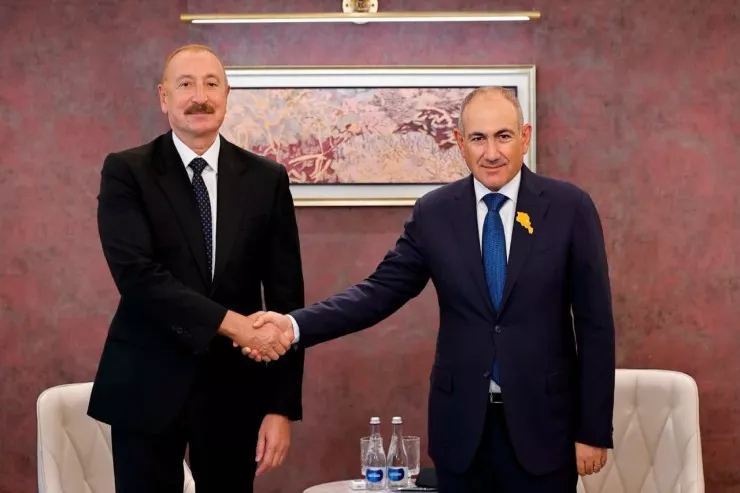 İlham Əliyev Bişkekdə Paşinyanla görüşü  keçirilir - VİDEO  - YENİLƏNİB 