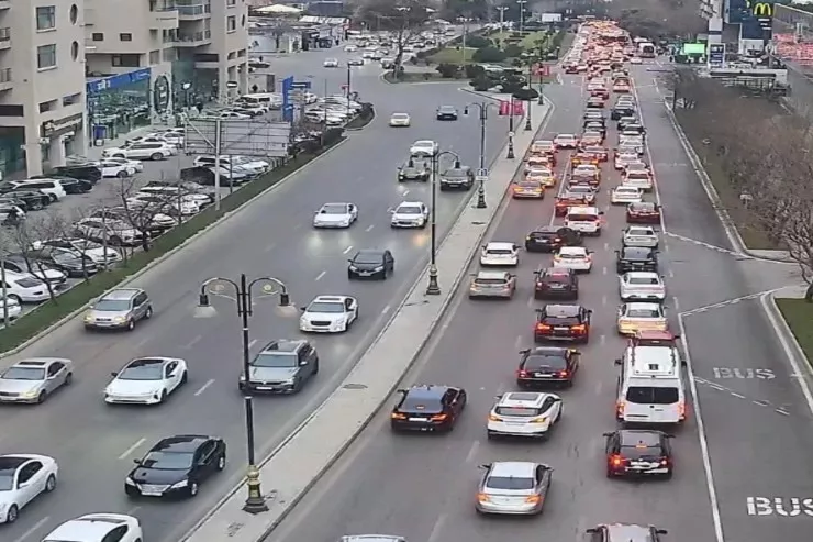 Bakıda bu yollarda sıxlıq var - SİYAHI 