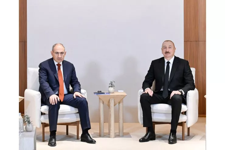 Azərbaycan Prezidentinin Əbu-Dabidə Paşinyanla geniş tərkibdə görüşü keçirilir -FOTOLENT  -VİDEO 