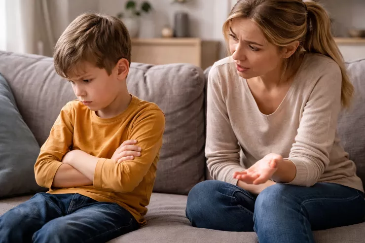 Uşaq sizi niyə görməzliyə vurur? - Ünsiyyətdə 3 ciddi səhv 